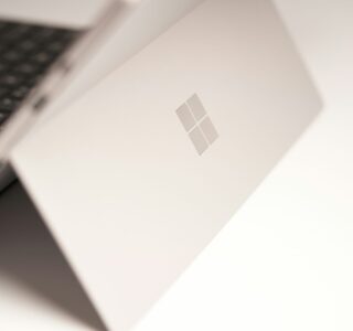 white-laptop-computer-on-white-table